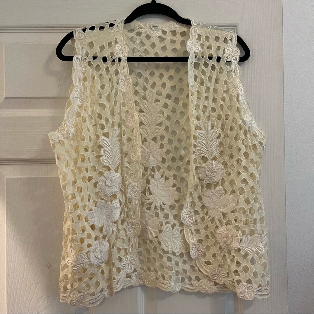 Vintage Cutwork Lace Vest, Size M/L, EUC